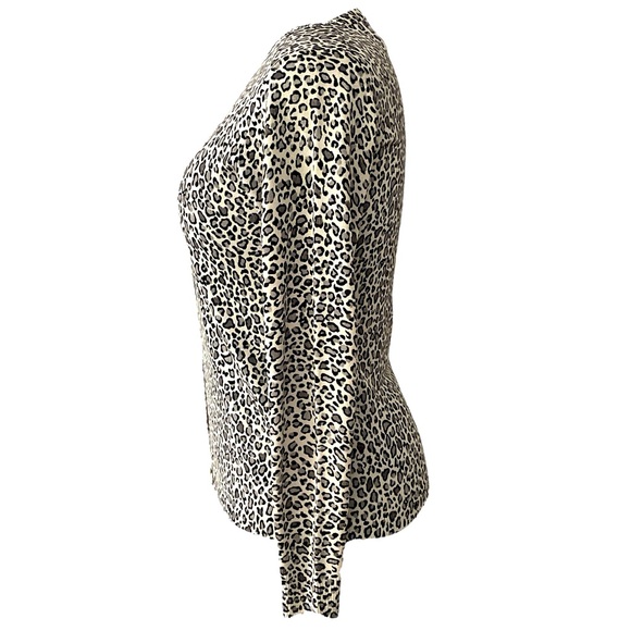 Liz Claiborne 100% Silk long sleeve cheetah pattern button V-Neck cardigan Sz: S - Picture 2 of 8